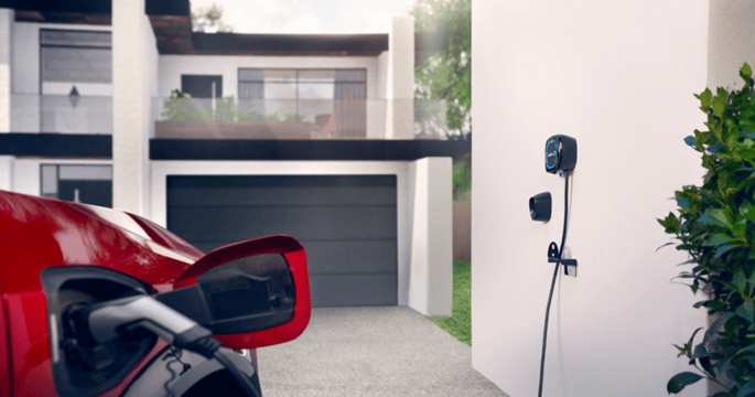Pannelli solari e vetture elettriche: un'accoppiata vincente!
